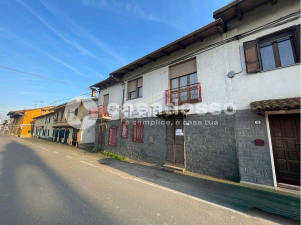 casa indipendente in vendita a Lamporo