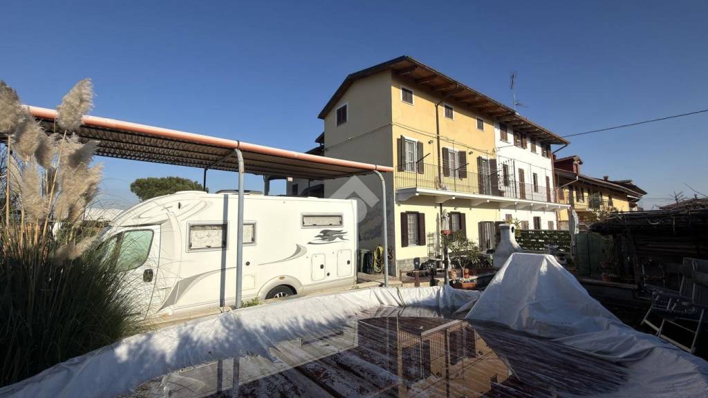 casa indipendente in vendita a Lamporo