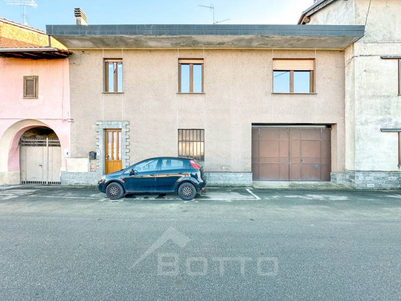 appartamento in vendita a Lenta