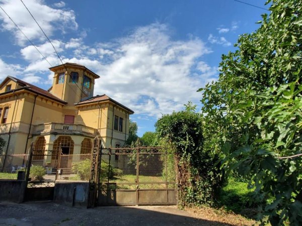 casa indipendente in vendita a Lenta