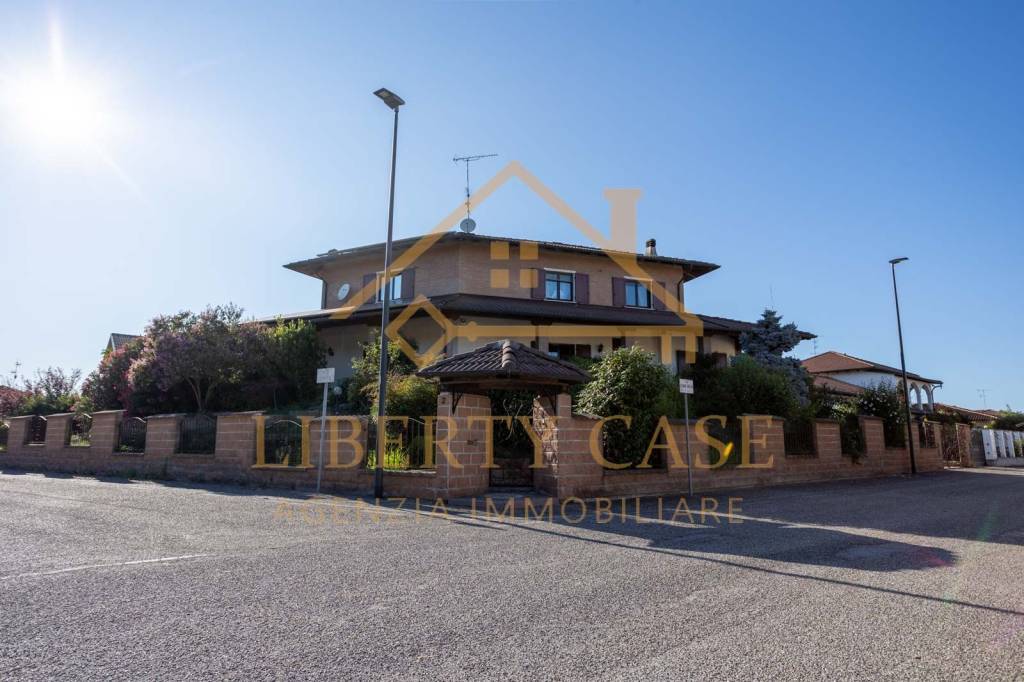 casa indipendente in vendita a Lignana