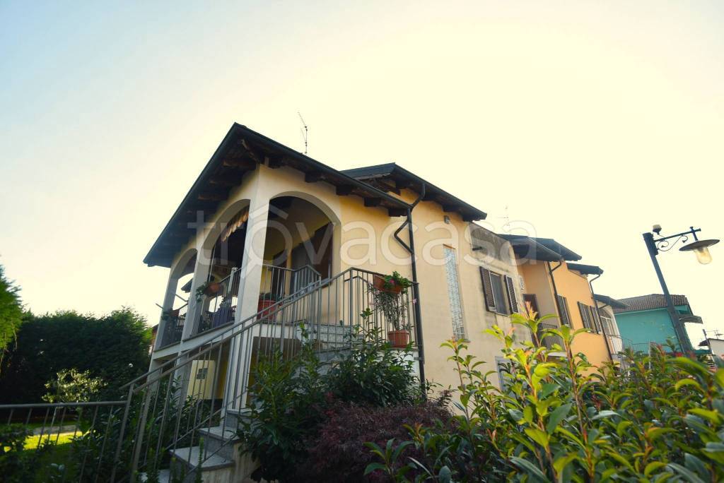 casa indipendente in vendita a Lignana