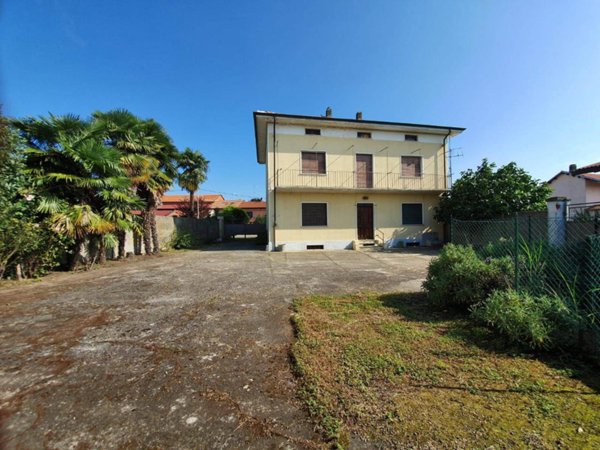casa indipendente in vendita a Livorno Ferraris