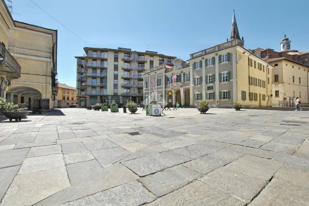 negozio in vendita a Livorno Ferraris