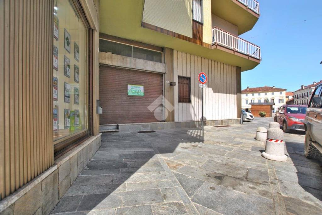 negozio in vendita a Livorno Ferraris