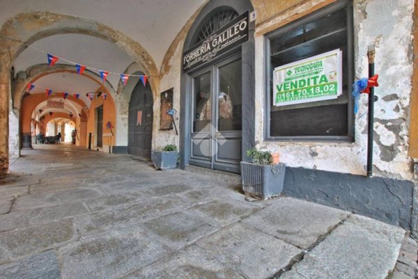 negozio in vendita a Livorno Ferraris