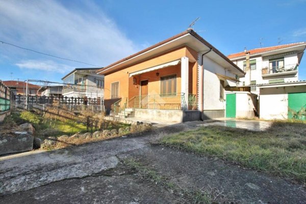casa indipendente in vendita a Livorno Ferraris