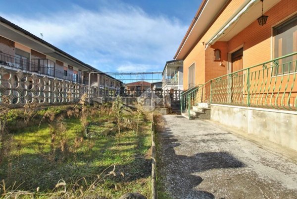 casa indipendente in vendita a Livorno Ferraris