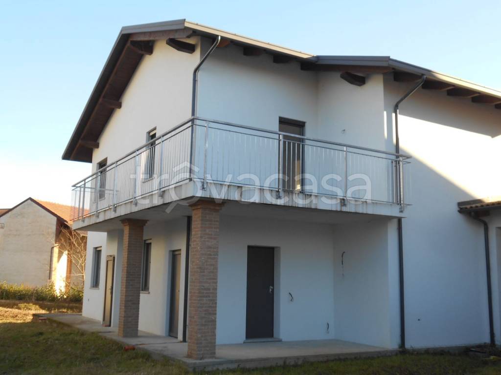 casa indipendente in vendita a Livorno Ferraris