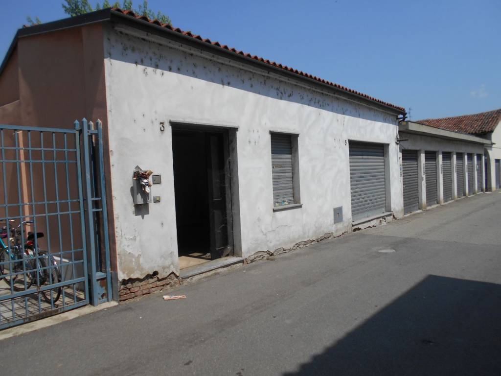 negozio in vendita a Livorno Ferraris