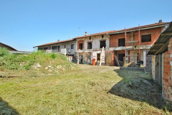 casa indipendente in vendita a Livorno Ferraris in zona Garavoglie