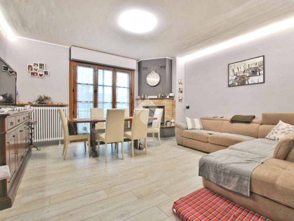 casa indipendente in vendita a Livorno Ferraris