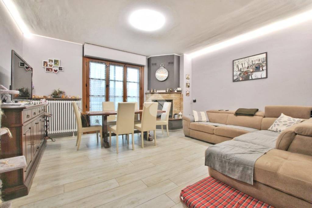casa indipendente in vendita a Livorno Ferraris