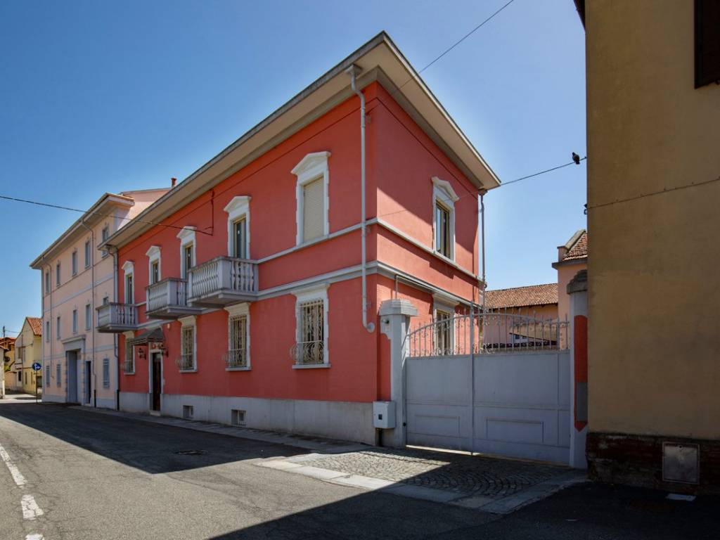 casa indipendente in vendita a Livorno Ferraris