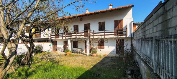 casa semindipendente in vendita a Livorno Ferraris