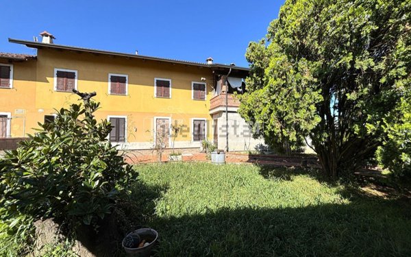 casa indipendente in vendita a Livorno Ferraris