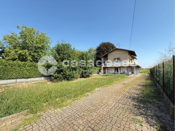 casa indipendente in vendita a Livorno Ferraris