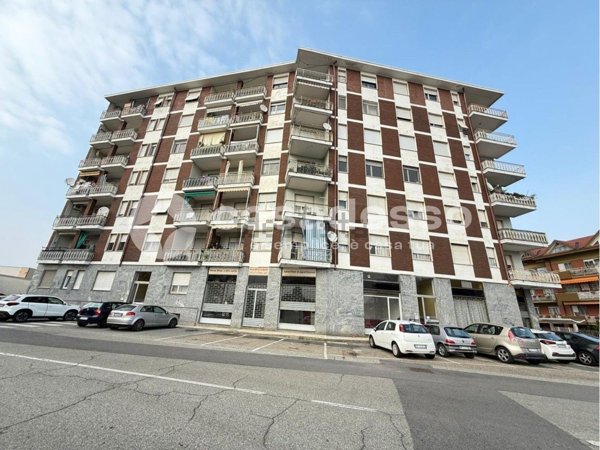 locale commerciale in vendita a Livorno Ferraris