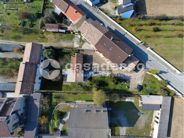 casa indipendente in vendita a Livorno Ferraris