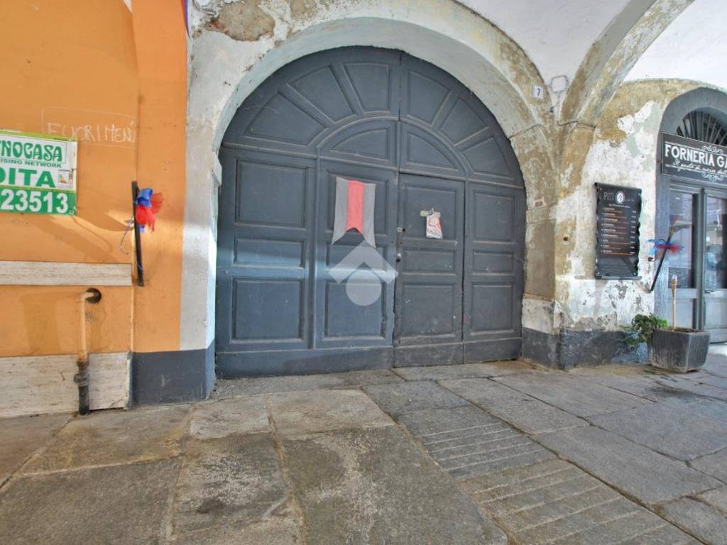 intera palazzina in vendita a Livorno Ferraris