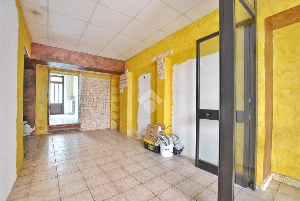 negozio in vendita a Livorno Ferraris