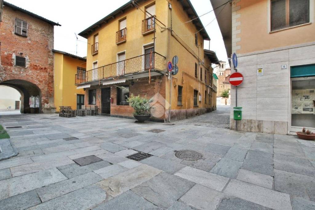 negozio in vendita a Livorno Ferraris