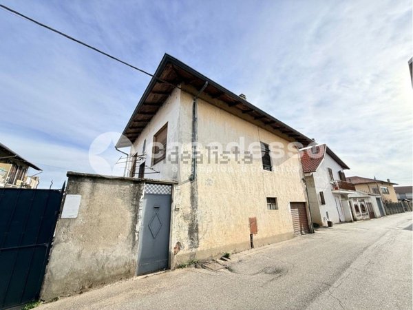 casa indipendente in vendita a Livorno Ferraris
