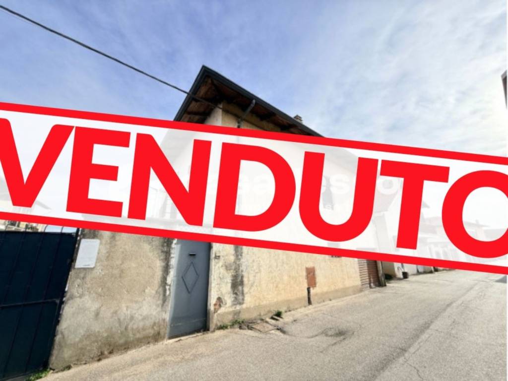 casa indipendente in vendita a Livorno Ferraris