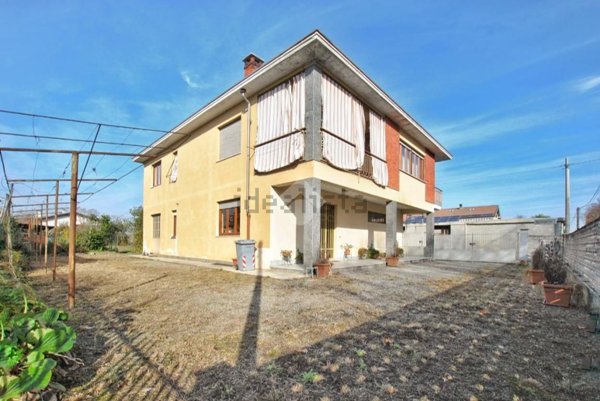 casa indipendente in vendita a Livorno Ferraris