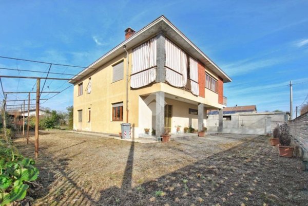 casa indipendente in vendita a Livorno Ferraris