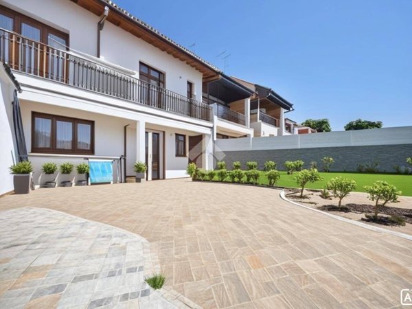 casa indipendente in vendita a Livorno Ferraris