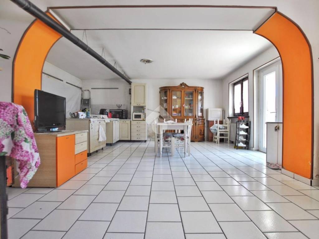 casa indipendente in vendita a Livorno Ferraris