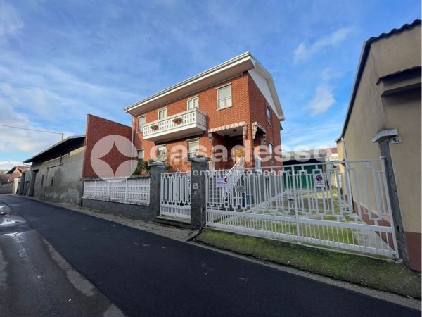 casa indipendente in vendita a Livorno Ferraris