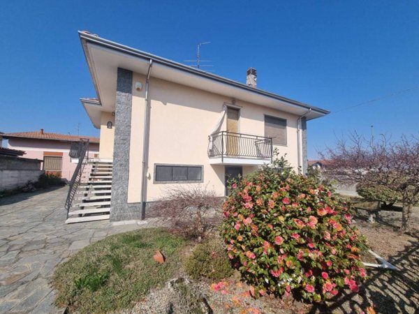 casa indipendente in vendita a Livorno Ferraris