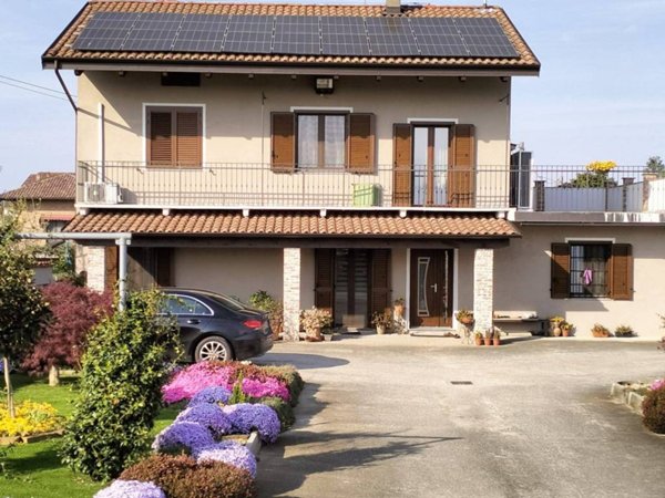 casa indipendente in vendita a Livorno Ferraris