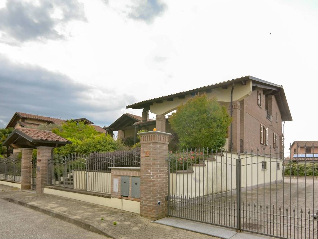 casa indipendente in vendita a Livorno Ferraris
