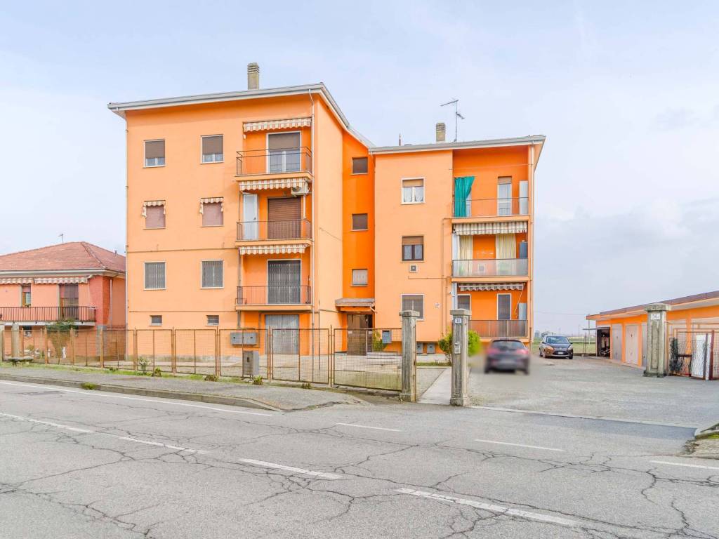 appartamento in vendita a Livorno Ferraris in zona Garavoglie
