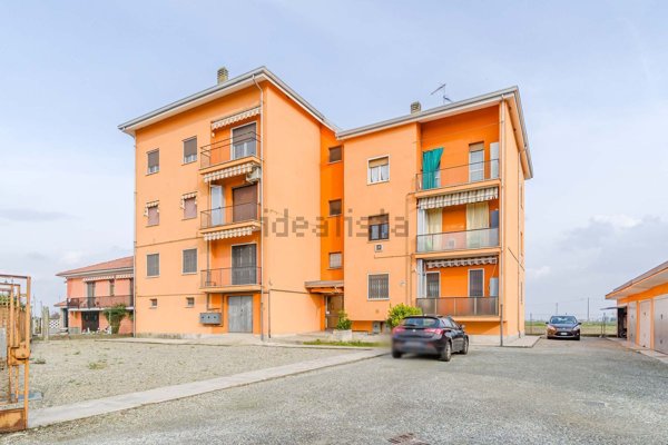 appartamento in vendita a Livorno Ferraris in zona Garavoglie