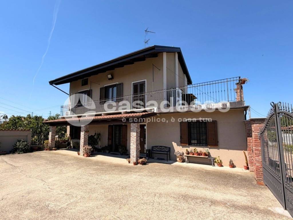 casa indipendente in vendita a Livorno Ferraris in zona Garavoglie