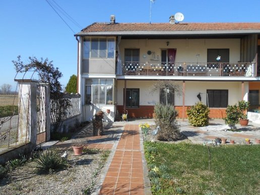 casa indipendente in vendita a Livorno Ferraris in zona Garavoglie