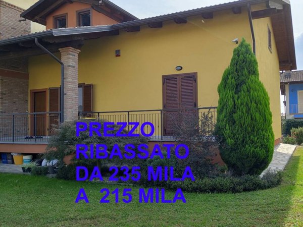 casa indipendente in vendita a Livorno Ferraris in zona Garavoglie
