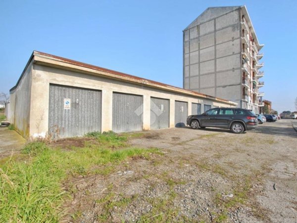 box auto in vendita a Livorno Ferraris in zona Garavoglie