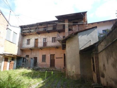 intera palazzina in vendita a Lozzolo