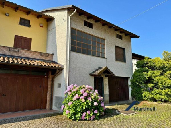 casa indipendente in vendita a Lozzolo