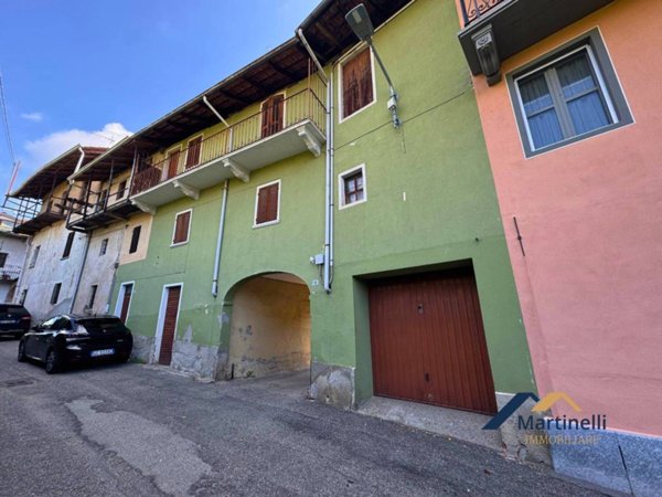 casa indipendente in vendita a Lozzolo