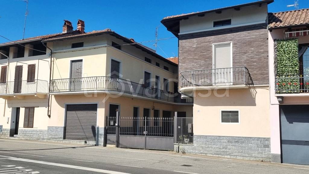 casa indipendente in vendita a Lozzolo