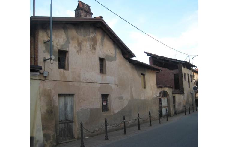 casa indipendente in vendita a Lozzolo