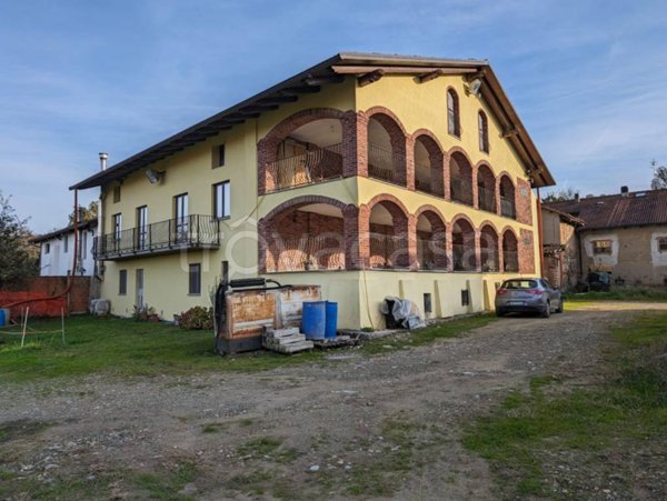 casa indipendente in vendita a Moncrivello