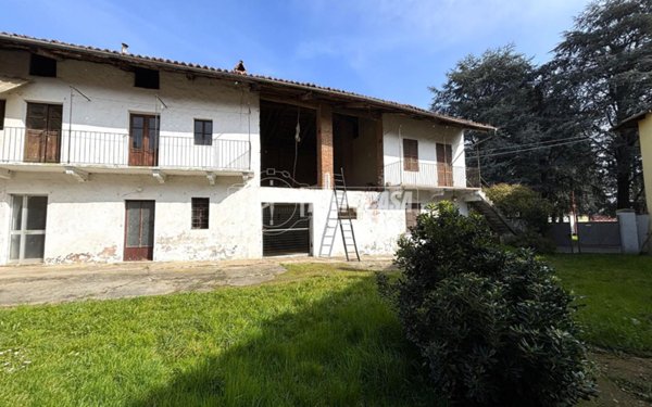 casale in vendita a Moncrivello