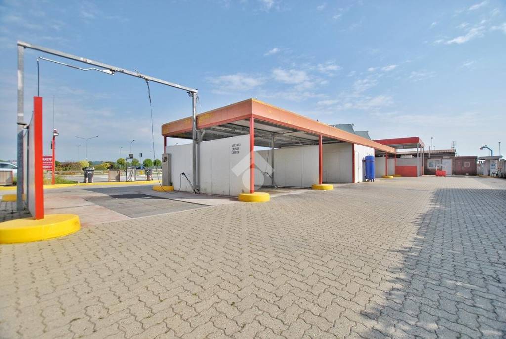 negozio in vendita a Moncrivello